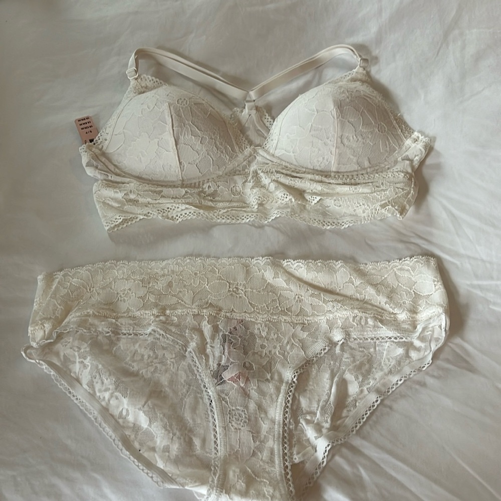 Victoria’s Secret bra and panty set